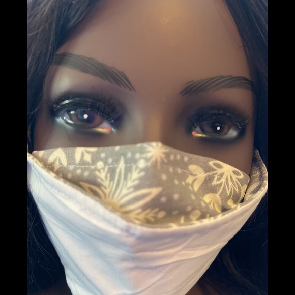 NWT 3-D  HANDMADE FACE MASK - Picture 1 of 2